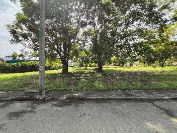 ขายด่วน ที่ดินทำเลทอง ในหมู่บ้านเดอะลากูล3